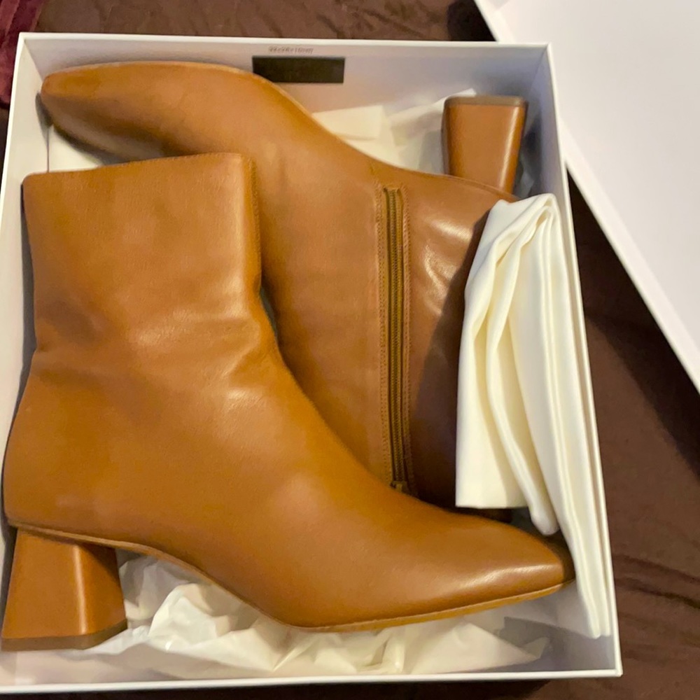 EUC Fawn Vince Koren Ankle Boots size 41/11